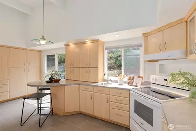 8502 41st Street W, University Place, WA 98466 - Photo 8