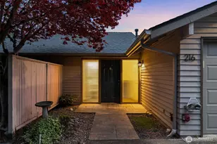 216 167th Pl NE, Bellevue, WA 98008 - Photo 4