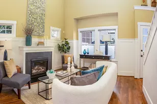 1613 21st Ave, Seattle, WA 98122 - Photo 6