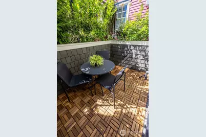 1613 21st Avenue #B, Seattle, WA 98122 - Photo 26