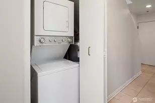 535 Summit Ave E, Seattle, WA 98102 - Photo 16