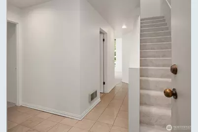 535 Summit Avenue E #403, Seattle, WA 98102 - Photo 6