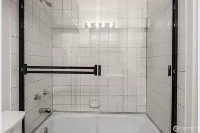 535 Summit Avenue E #403, Seattle, WA 98102 - Photo 26