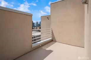 535 Summit Ave E, Seattle, WA 98102 - Photo 22