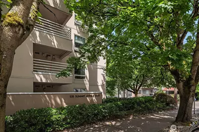 535 Summit Avenue E #403, Seattle, WA 98102 - Photo 1