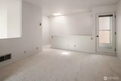 535 Summit Avenue E #403, Seattle, WA 98102 - Photo 20