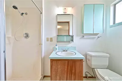23031 19th Avenue S, Des Moines, WA 98198 - Photo 28