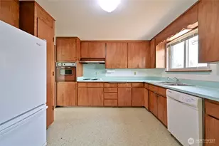 23031 19th Ave S, Des Moines, WA 98198 - Photo 12