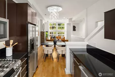 429 13th Avenue E, Seattle, WA 98102 - Photo 12