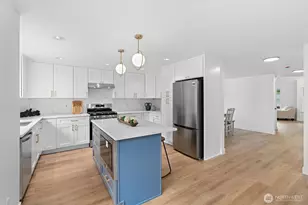 18515 147th Ct SE, Renton, WA 98058 - Photo 10