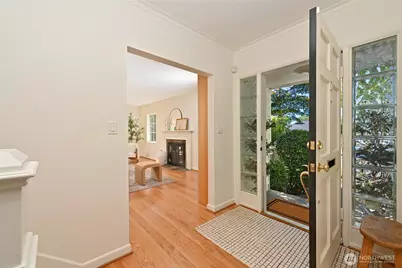 4902 NE 70th Street, Seattle, WA 98115 - Photo 4