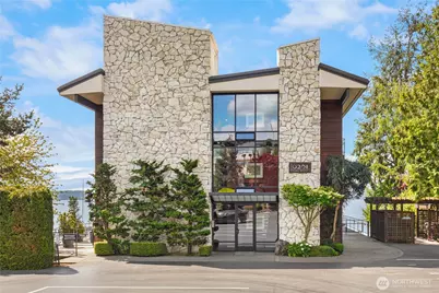 6201 Lake Washington Boulevard NE #208, Kirkland, WA 98033 - Photo 2