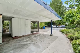 3222 NE 85th St, Seattle, WA 98115 - Photo 2