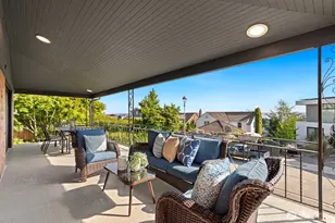 2527 Westmont Way W, Seattle, WA 98199 - Photo 28