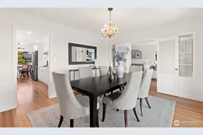 2527 Westmont Way W, Seattle, WA 98199 - Photo 14
