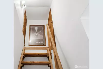 1016 Sunset Way, Bellevue, WA 98004 - Photo 26