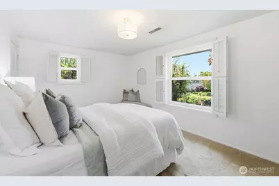 1016 Sunset Way, Bellevue, WA 98004 - Photo 18