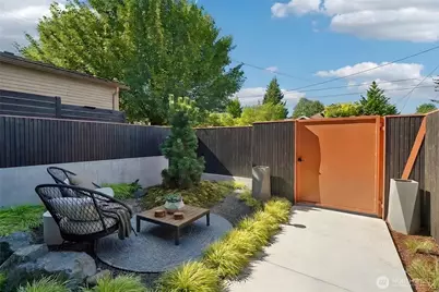 311 NE 59th Street, Seattle, WA 98105 - Photo 4