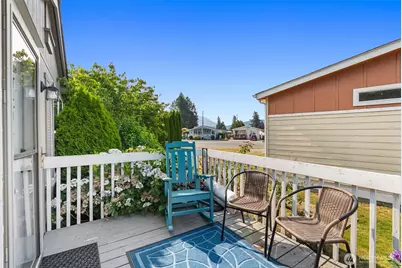 905 Carriage Ct #14, Sedro Woolley, WA 98284 - Photo 2