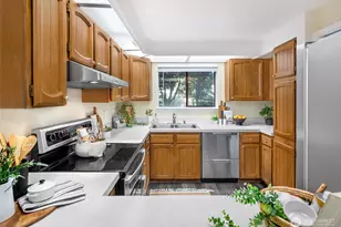 19115 Ballinger Way NW, Lake Forest Park, WA 98155 - Photo 8