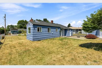 10303 B Street E, Tacoma, WA 98445 - Photo 18