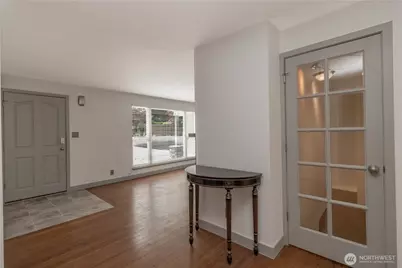 10020 SE 7th Street, Bellevue, WA 98004 - Photo 6