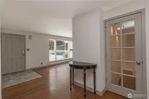 10020 SE 7th St, Bellevue, WA 98004 - Photo 6