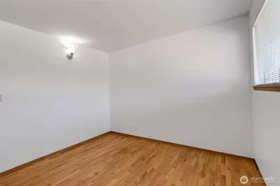 317 S 208th Street, Des Moines, WA 98198 - Photo 14