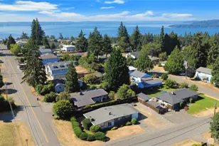 317 S 208th St, Des Moines, WA 98198 - Photo 26