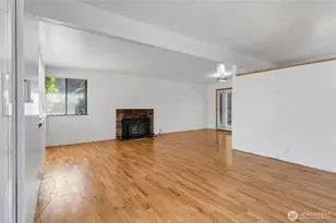 317 S 208th St, Des Moines, WA 98198 - Photo 2