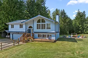 12405 101st Pl NE, Lake Stevens, WA 98258 - Photo 2
