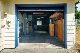 2114 S 128th St, SeaTac, WA 98168 - Photo 4