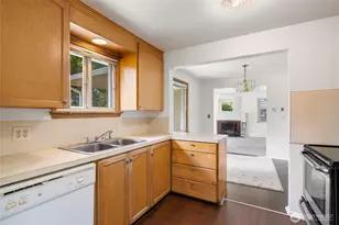 2114 S 128th St, SeaTac, WA 98168 - Photo 10