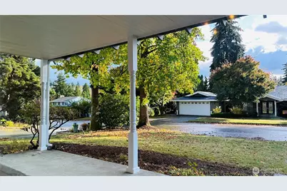 12920 SE 68th Street, Bellevue, WA 98006 - Photo 2