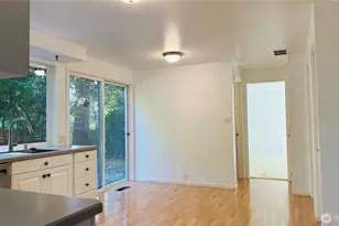 12920 SE 68th St, Bellevue, WA 98006 - Photo 8
