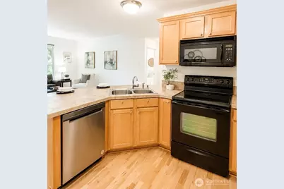 23932 NE 115th Lane #301, Redmond, WA 98053 - Photo 10