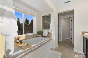 14008 SE 21st Pl, Bellevue, WA 98007 - Photo 18