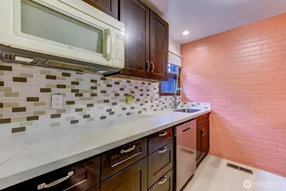 10830 Glen Acres Drive S #T9, Seattle, WA 98168 - Photo 10