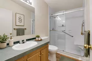 13111 213th Ave Ct E, Bonney Lake, WA 98391 - Photo 16