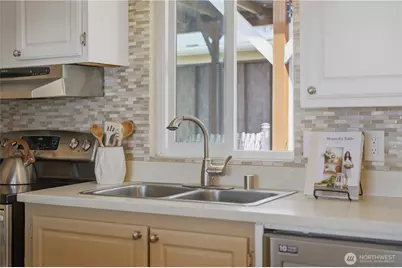 10015 189th Street E, Puyallup, WA 98375 - Photo 18