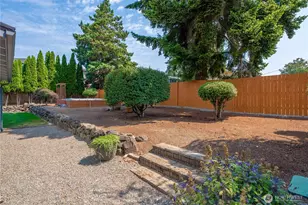 820 Monroe Ave NE, Renton, WA 98056 - Photo 32