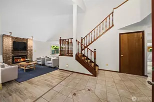 820 Monroe Ave NE, Renton, WA 98056 - Photo 4