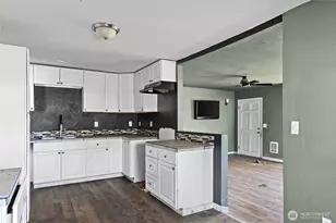 3176 Florida St, Longview, WA 98632 - Photo 8