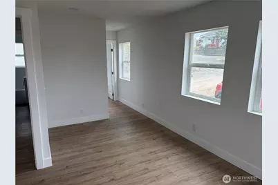 4123 W D Street, Bremerton, WA 98312 - Photo 8