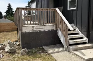 4123 W D St, Bremerton, WA 98312 - Photo 2