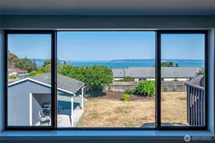 1264 Eagle Crest Dr, Oak Harbor, WA 98277 - Photo 14