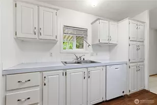 9314 Canyon Rd, Puyallup, WA 98371 - Photo 12