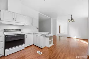 9314 Canyon Rd, Puyallup, WA 98371 - Photo 14
