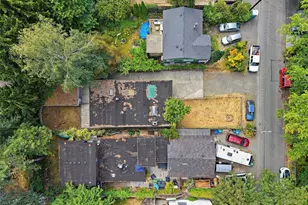 2327 NE 92nd St, Seattle, WA 98115 - Photo 20