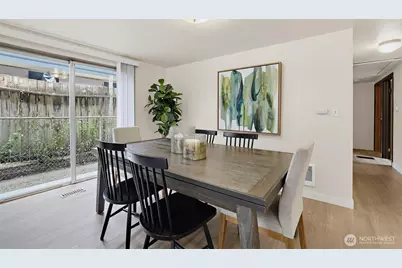 2327 NE 92nd Street, Seattle, WA 98115 - Photo 6